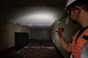 Milwaukee - USB-Akku-Taschenlampe 2.000 Lumen (L4 FL2000) (4933479637)