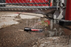 Milwaukee - USB-Akku-Taschenlampe 2.000 Lumen (L4 FL2000) (4933479637)