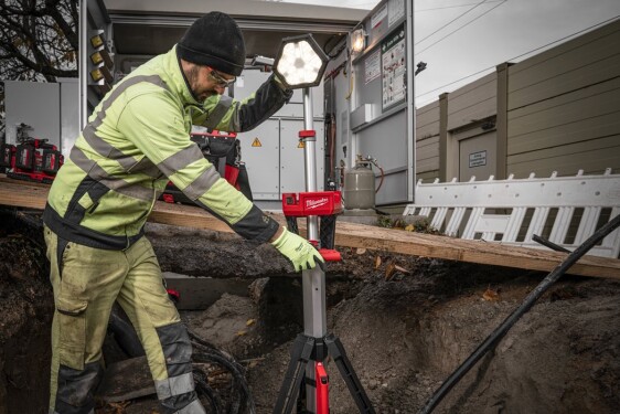 Milwaukee - Akkuleuchte (M18 SAL-0) 