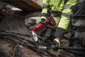 Milwaukee - M18 Akku Scherbolzenwerkzeug (M18 BSBT)