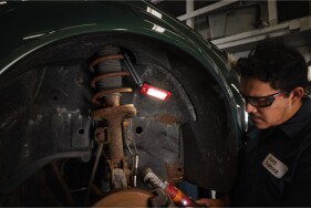 Milwaukee - Arbeitsplatzleuchte und Handleuchte (L4 IRFFL) (4933493528)