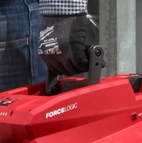 Milwaukee - Akku-Hydraulikpumpe (M18 HUP700-121 FORGE) (4933499335)