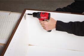 Milwaukee - M12 Akku - Bohrschrauber (M12 BLDDRC-202C) (4933499686) inkl. 2x M12 2Ah Akku & Ladegerät im Case
