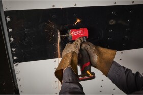 Milwaukee - FUEL Akku-Geradschleifer, abgewinkelt (M12 FDGA2-0) (4933498979) ohne Akku im Karton
