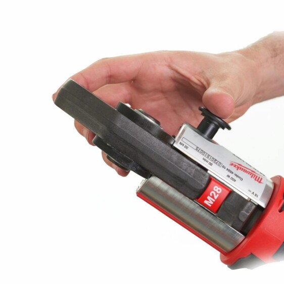 Milwaukee - Bürstenloses Akku-Presswerkzeug (Sanitär) 