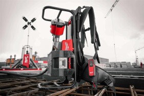 Milwaukee - MX FUEL Akku Rucksack Betonverdichter (MXF CVBP)