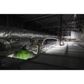 Milwaukee - USB-Akku-Taschenlampe 1100 Lumen (L4...